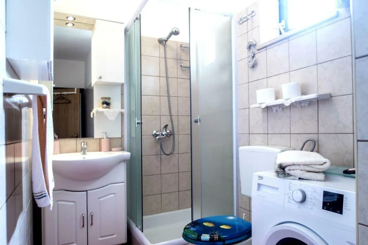 Apartment In Malinska 34911